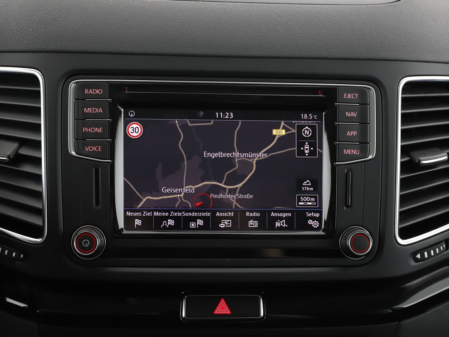 VW Sharan Business+ TDI SCR DSG 5-Sitzer | Bild 23 von 29