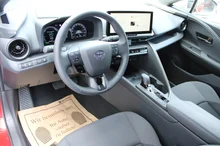 Toyota C-HR 1,8 Hybrid E-CVT Active Drive in Emotional Red