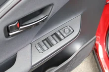 Toyota C-HR 1,8 Hybrid E-CVT Active Drive in Emotional Red