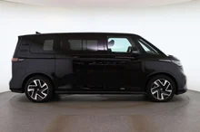 VW ID Buzz ID. Buzz GTX LR 4MOTION 250 kW in Deepblack Perleffekt Metallic