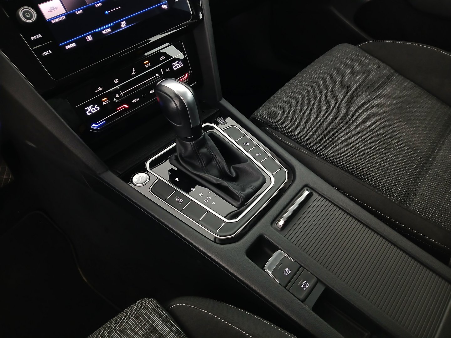 VW Passat Variant Business TDI DSG | Bild 25 von 29