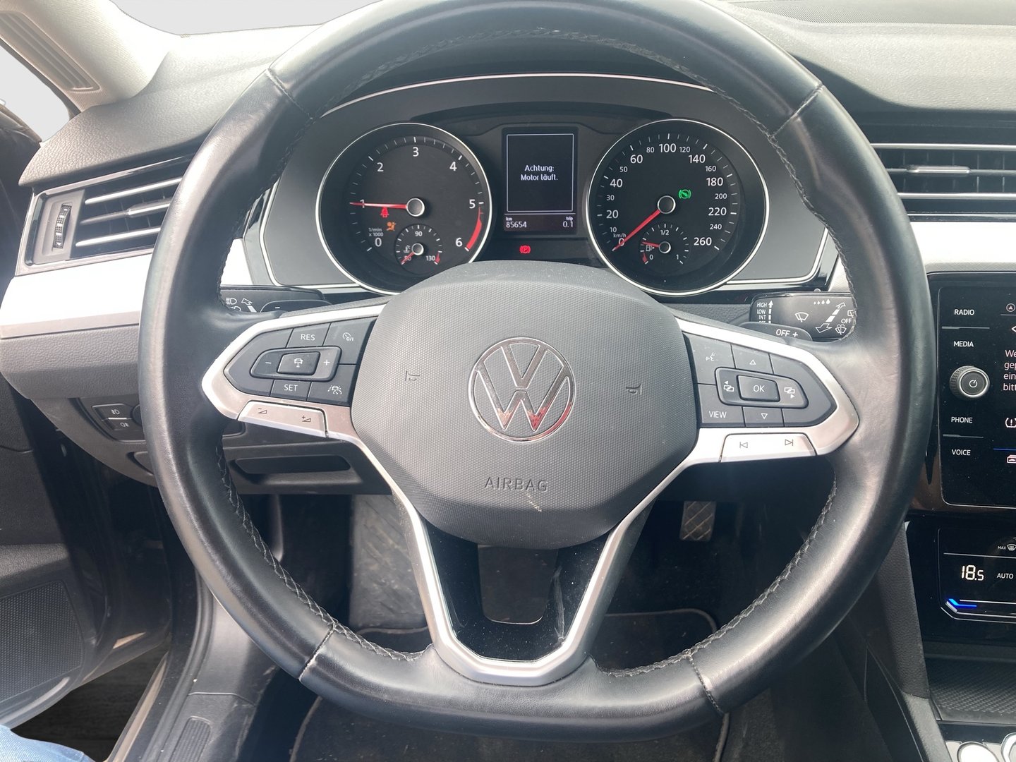 VW Passat Variant Business TDI DSG | Bild 15 von 23