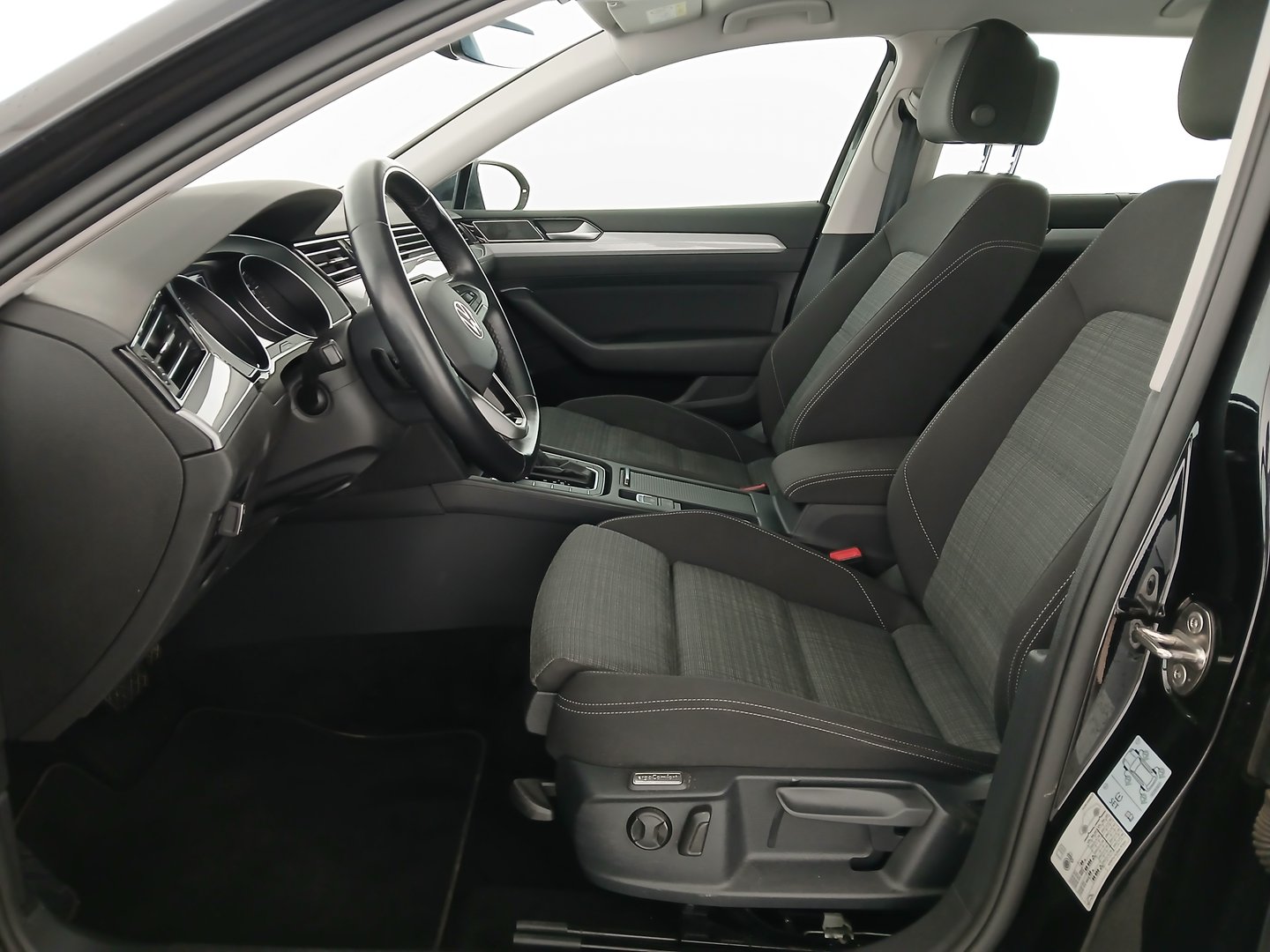 VW Passat Variant Business TDI DSG | Bild 13 von 29