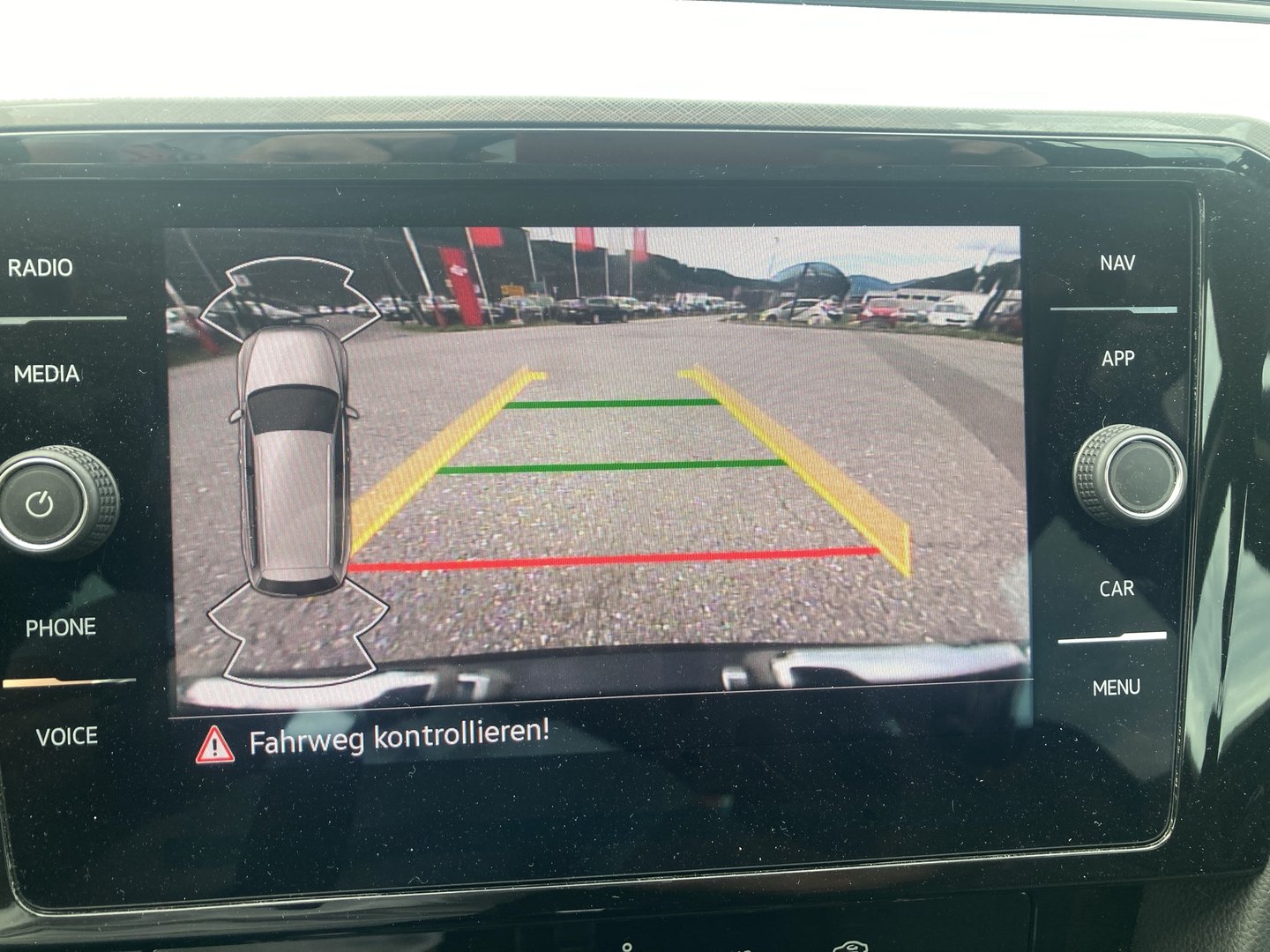 VW Passat Variant Business TDI DSG | Bild 18 von 23