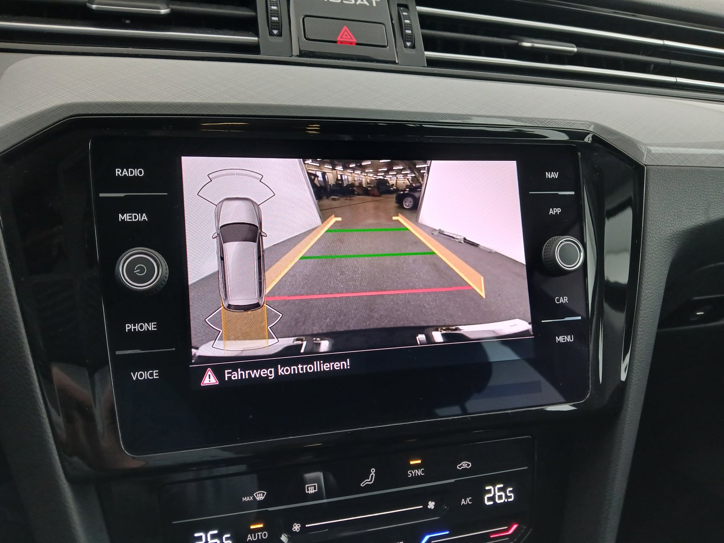 VW Passat Variant Business TDI DSG | Bild 23 von 29