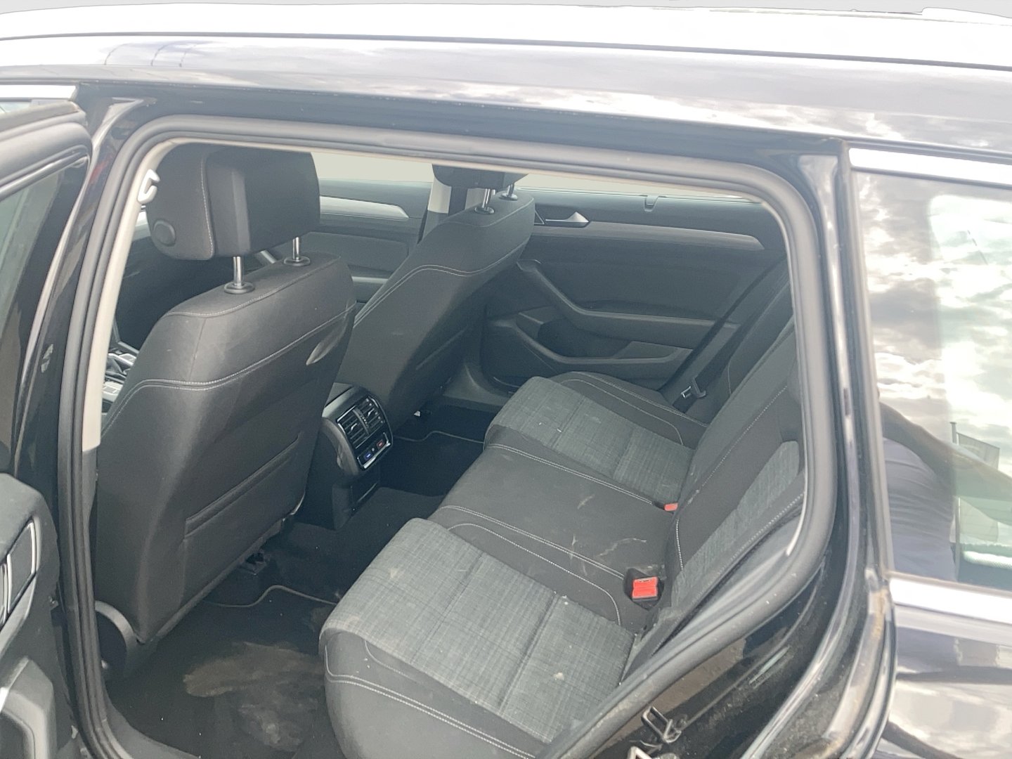 VW Passat Variant Business TDI DSG | Bild 11 von 23