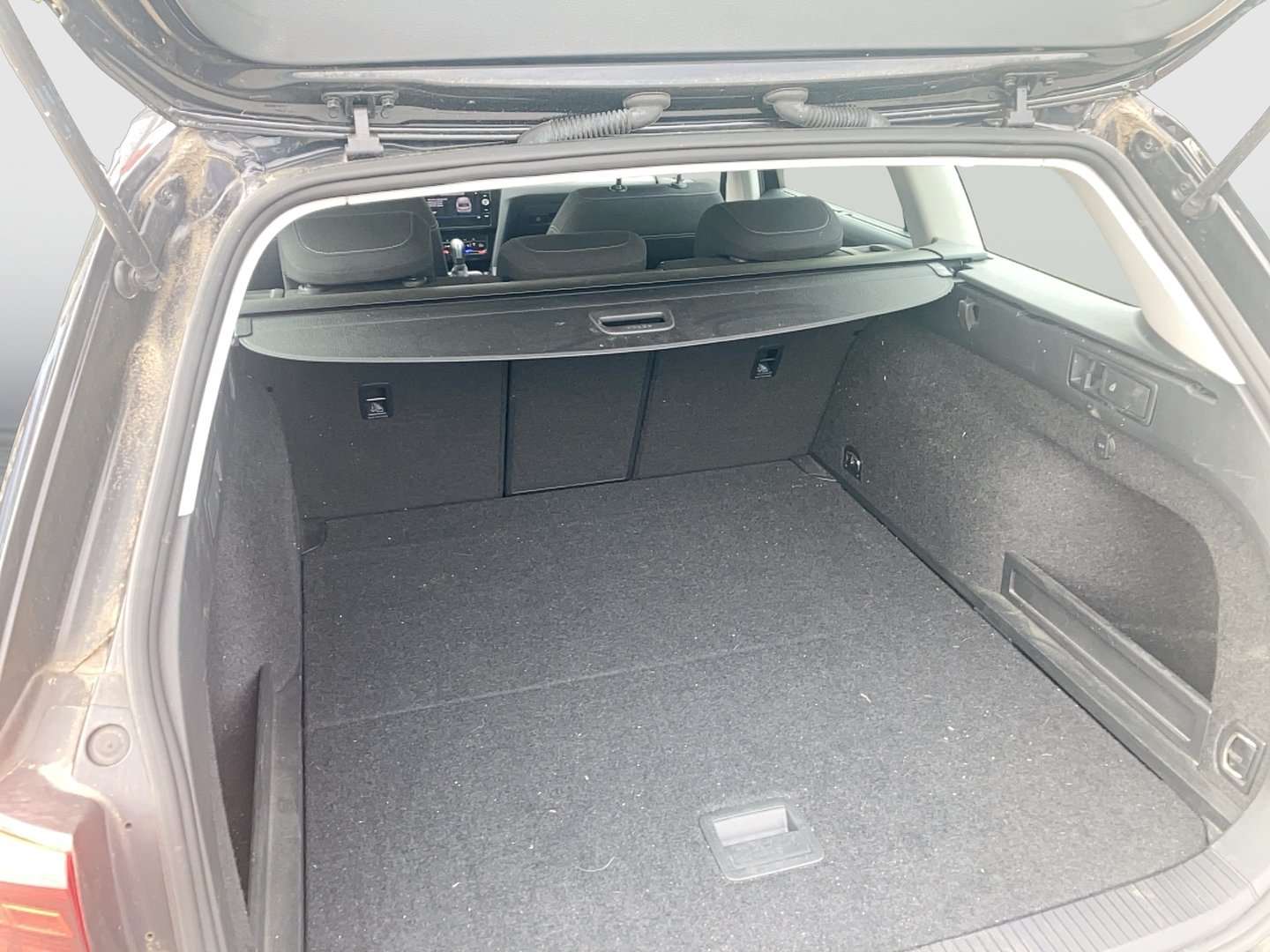 VW Passat Variant Business TDI DSG | Bild 12 von 23