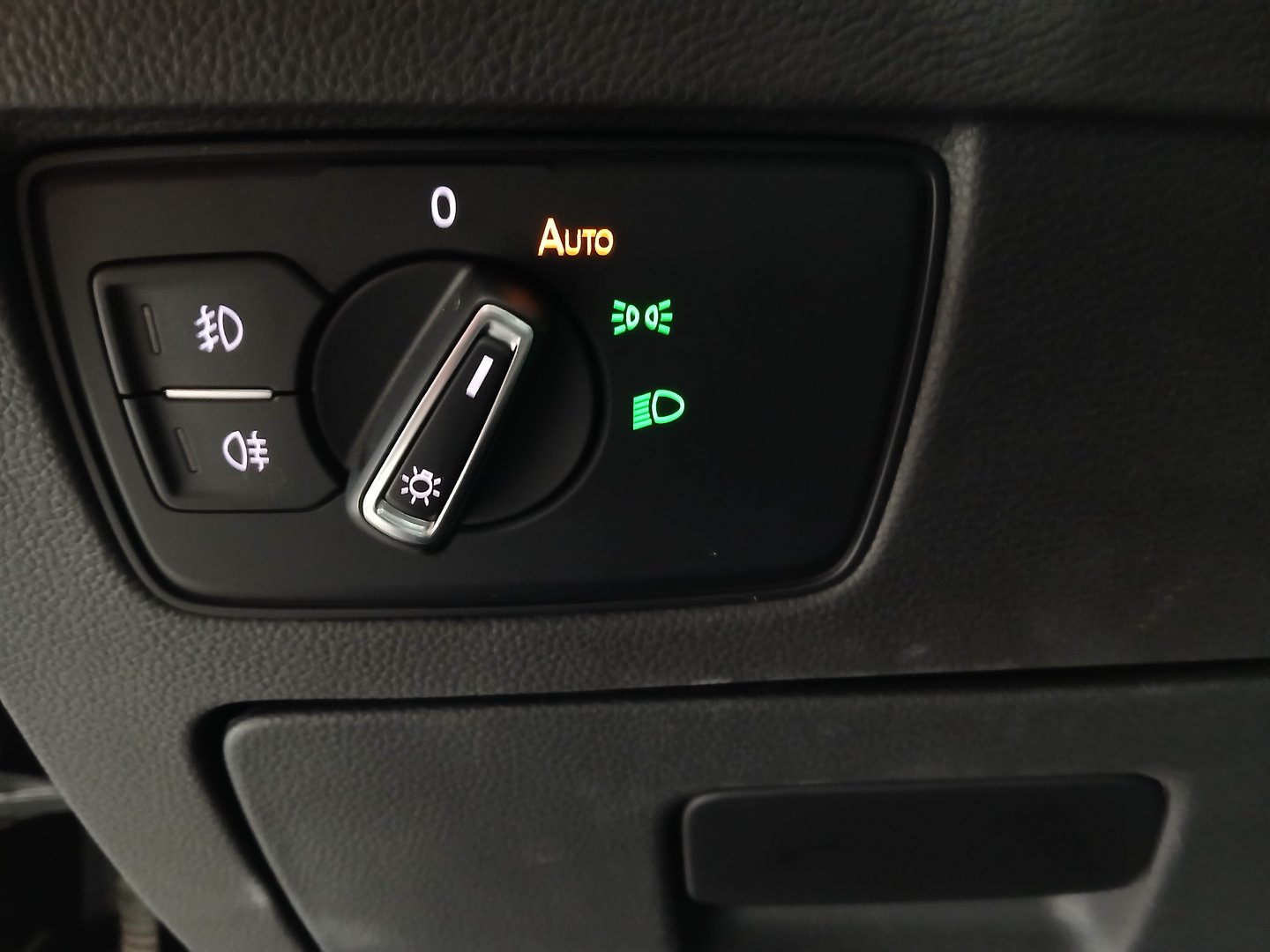 VW Passat Variant Business TDI DSG | Bild 12 von 29