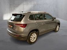 Škoda Karoq Selection TSI DSG ACT in Graphit-Grau Metallic