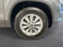 Škoda Karoq Selection TSI DSG ACT in Graphit-Grau Metallic
