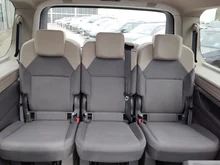 VW Multivan Business �H TDI in Deepblack Perleffekt