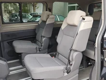 VW Multivan Business �H TDI in Deepblack Perleffekt