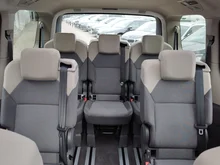 VW Multivan Business �H TDI in Deepblack Perleffekt