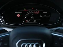 Audi A4 Avant 40 TFSI S line in 2D Navarrablau Metallic