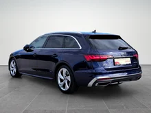 Audi A4 Avant 40 TFSI S line in 2D Navarrablau Metallic