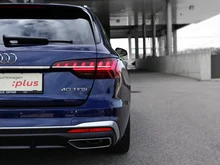 Audi A4 Avant 40 TFSI S line in 2D Navarrablau Metallic
