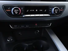Audi A4 Avant 40 TFSI S line in 2D Navarrablau Metallic