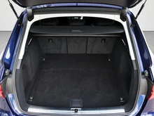Audi A4 Avant 40 TFSI S line in 2D Navarrablau Metallic