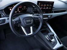 Audi A4 Avant 40 TFSI S line in 2D Navarrablau Metallic