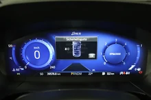 Ford Kuga ST-Line in Magnetic-Grau, Metallic