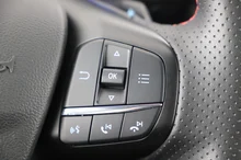 Ford Kuga ST-Line in Magnetic-Grau, Metallic
