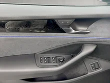 VW Passat Variant Sport eHybrid 150kW in Diabasgrau Metallic mit Dach Schwarz