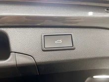 VW Passat Variant Sport eHybrid 150kW in Diabasgrau Metallic mit Dach Schwarz