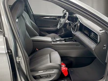 VW Passat Variant Sport eHybrid 150kW in Diabasgrau Metallic mit Dach Schwarz
