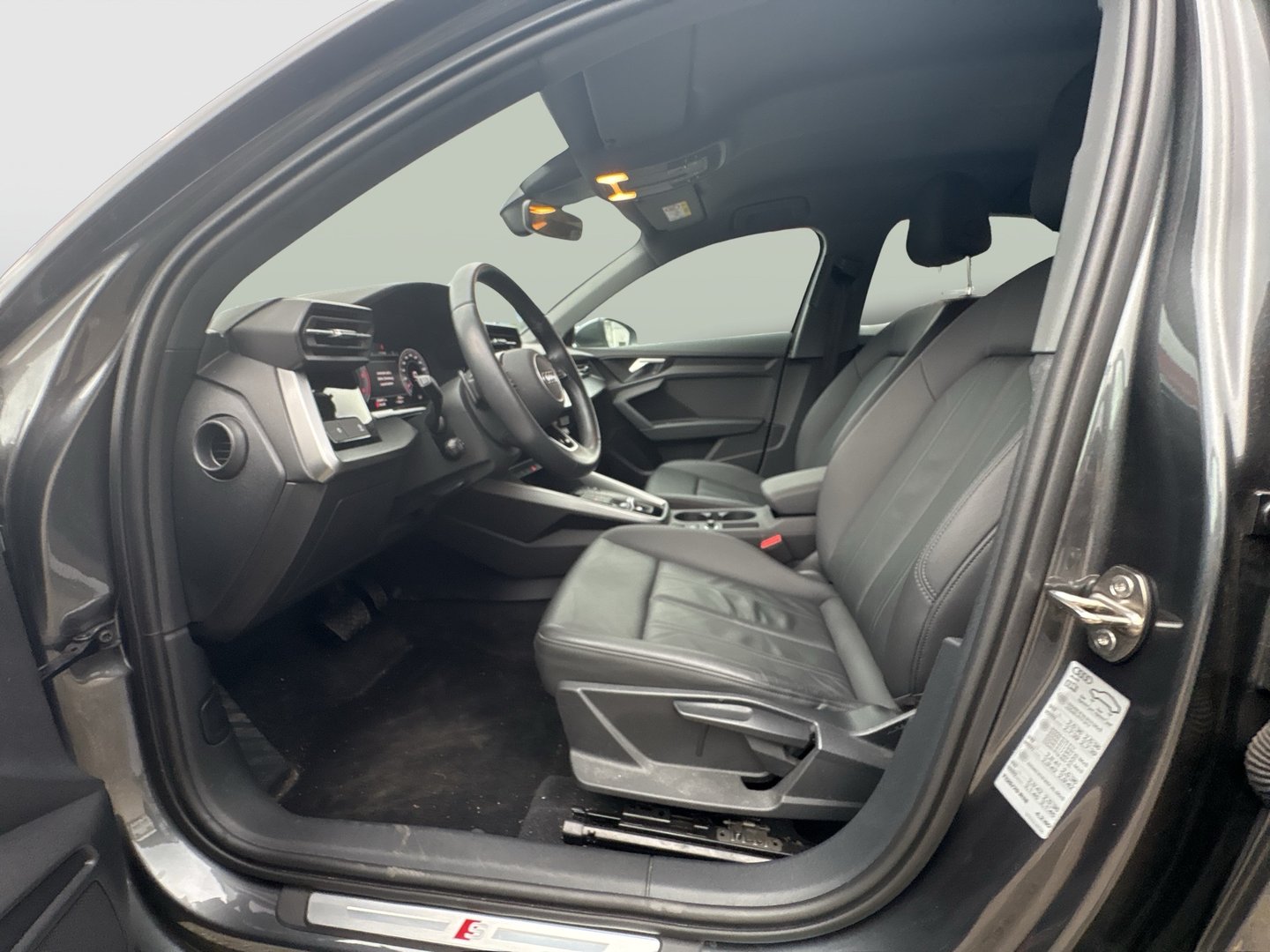 Audi A3 Limousine 35 TDI S line exterieur | Bild 10 von 23