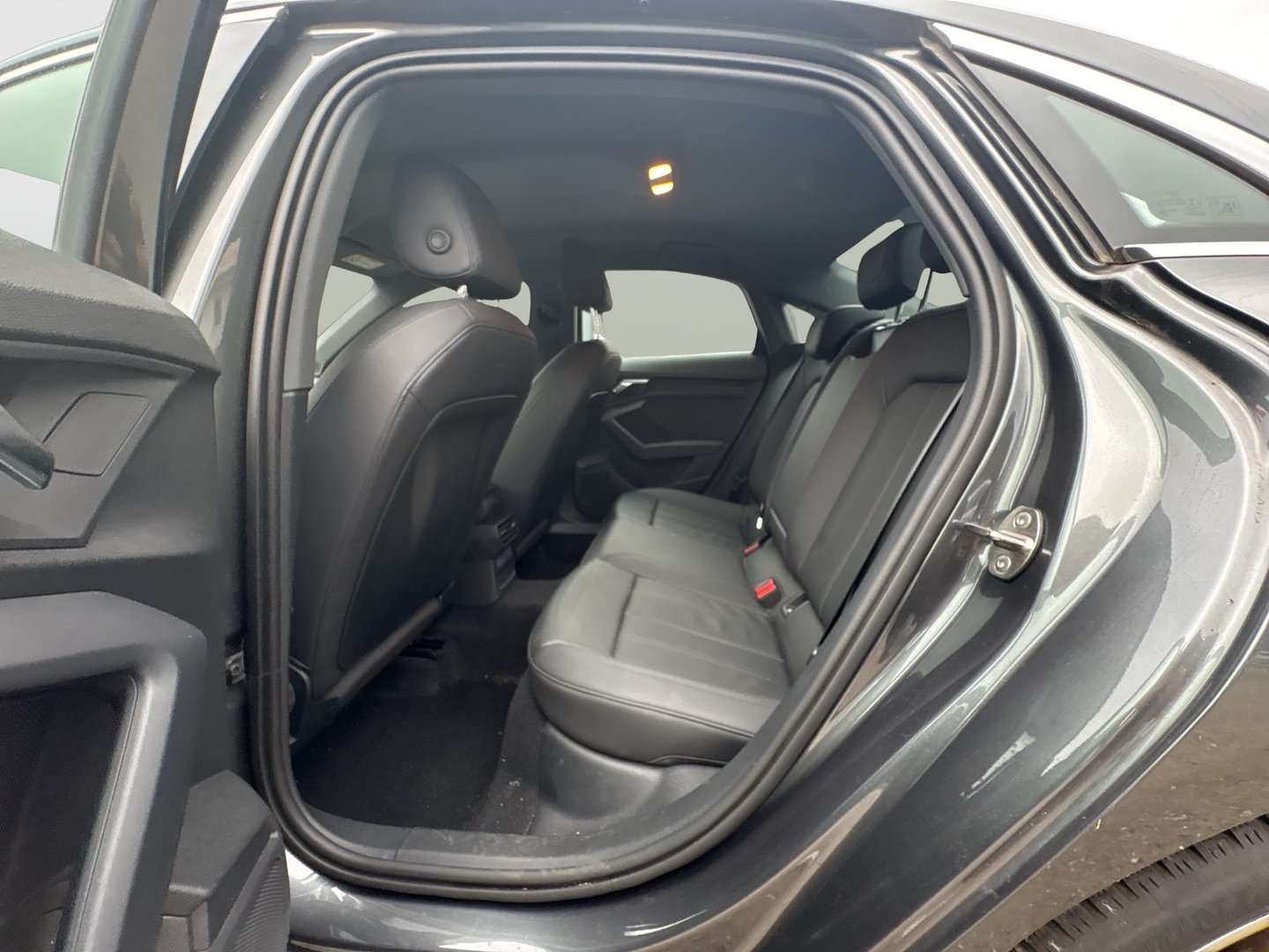 Audi A3 Limousine 35 TDI S line exterieur | Bild 21 von 23