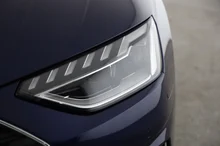 Audi A4 Avant 35 TDI in NAVARRABLAU METALLIC