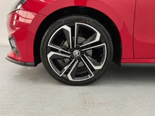 Škoda Fabia Monte Carlo TSI in K1 Velvet-Rot Metallic