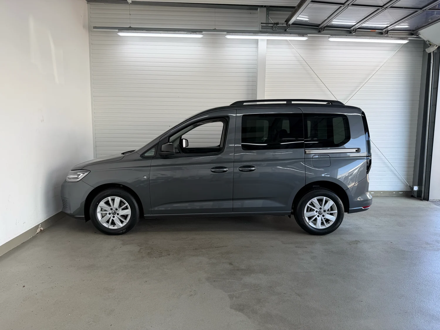 Bild eines VW Caddy Family TSI
