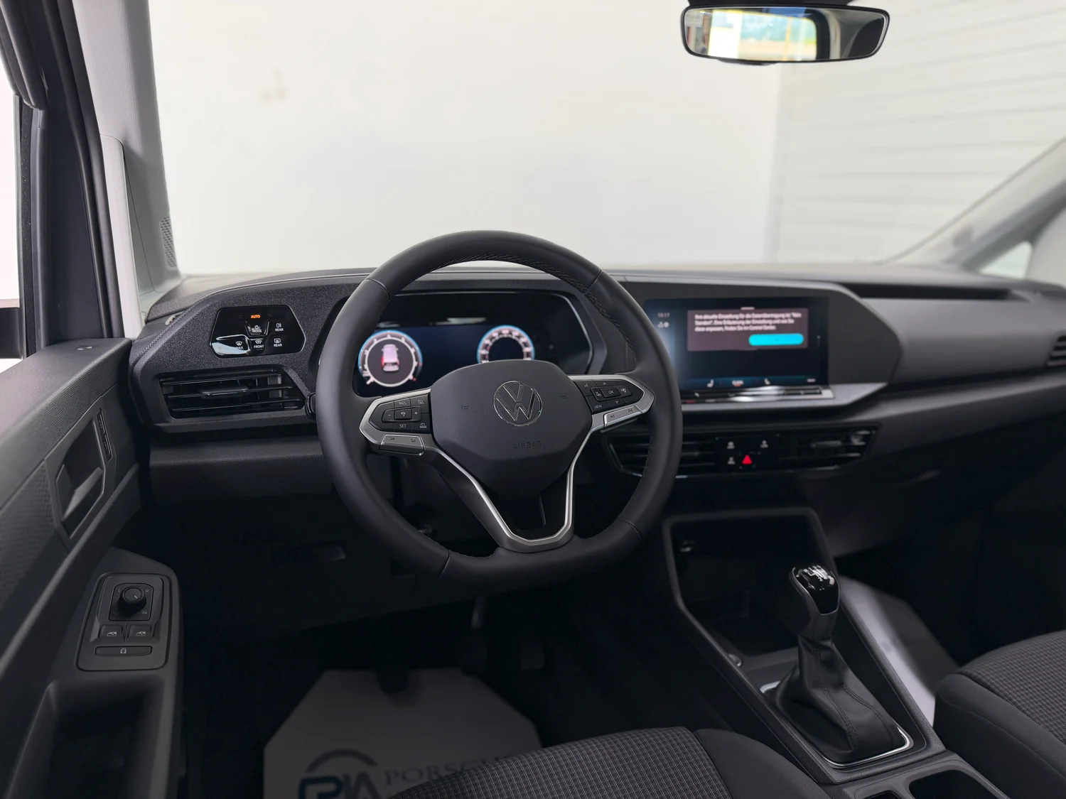 Bild eines VW Caddy Family TSI