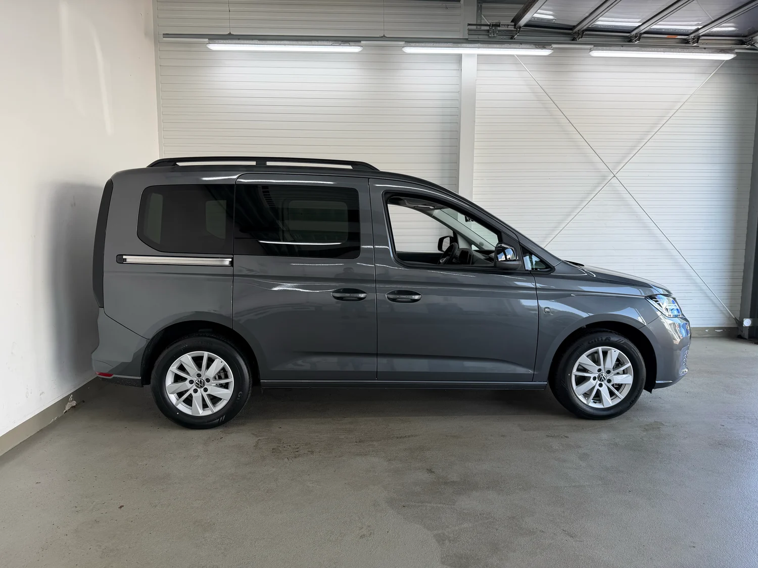 Bild eines VW Caddy Family TSI