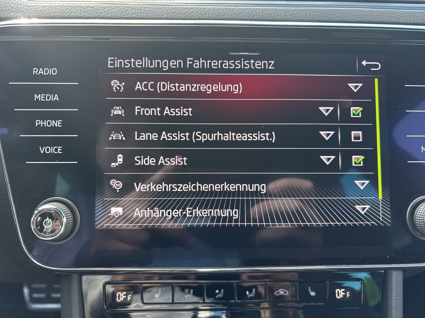 Škoda Superb Combi Sportline TSI ACT DSG | Bild 19 von 29