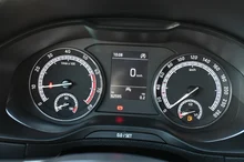 Škoda Karoq Ambition TSI in 1Z Schwarz-Magic Perleffekt