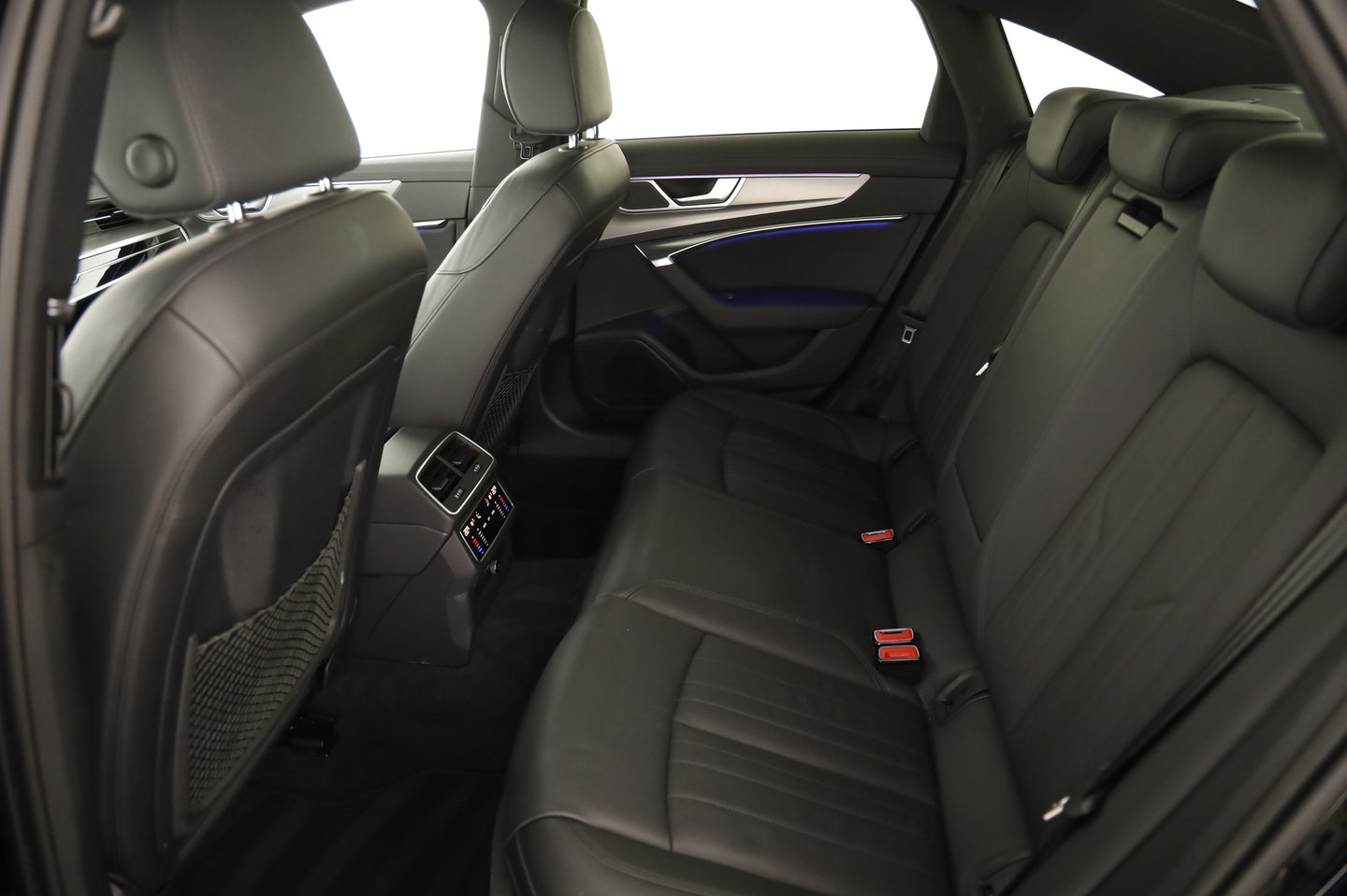 Audi A6 Limousine 45 TFSI quattro Design | Bild 25 von 30