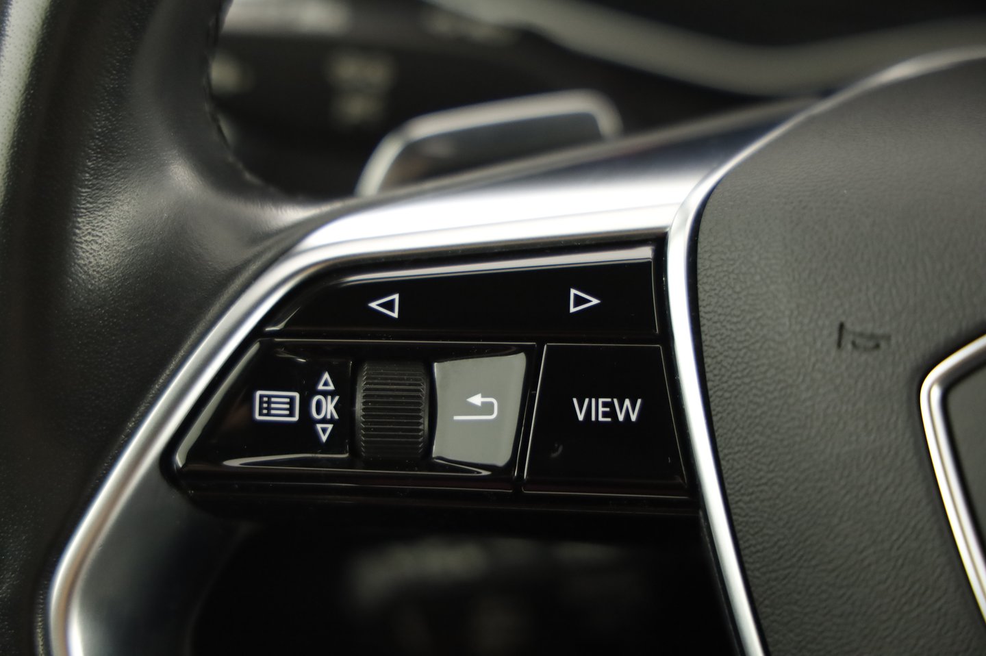 Audi A6 Limousine 45 TFSI quattro Design | Bild 17 von 30
