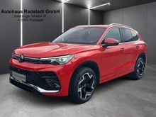 VW Tiguan R-Line TDI 4MOTION DSG in Persimmon Red Metallic