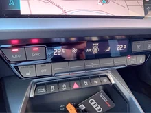 Audi A3 Sportback 30 TFSI in Brillantschwarz