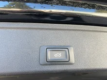 Audi A4 Avant 35 TDI S line in mythosschwarz met.