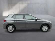 Škoda Fabia Essence in Graphit-Grau Metallic