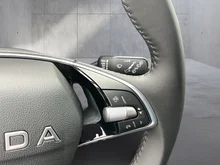 Škoda Fabia Essence in Graphit-Grau Metallic