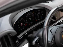Porsche Cayenne E-Hybrid in kreide