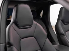 Porsche Cayenne E-Hybrid in kreide
