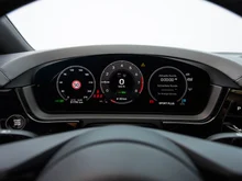 Porsche Cayenne E-Hybrid in kreide