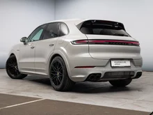 Porsche Cayenne E-Hybrid in kreide