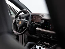 Porsche Cayenne E-Hybrid in kreide
