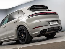 Porsche Cayenne E-Hybrid in kreide